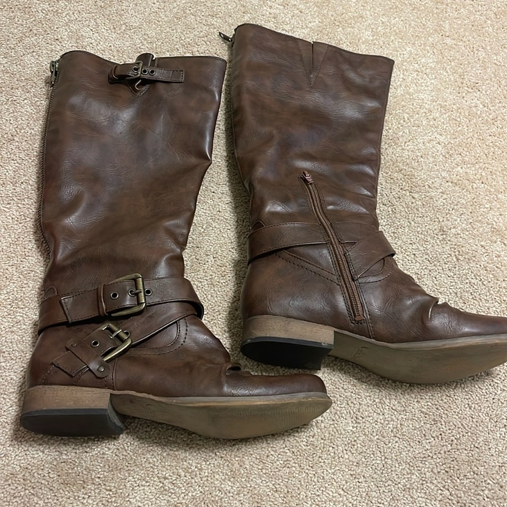 Women’s brown riding boots